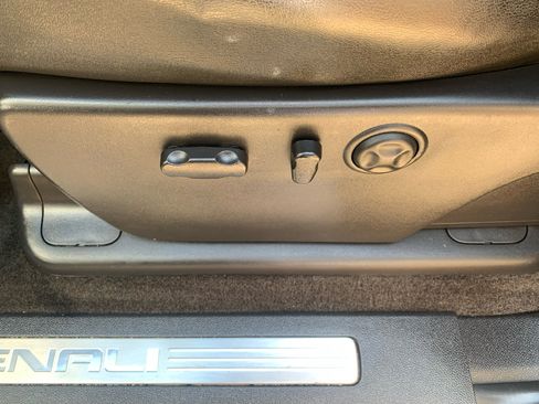 Used 2012 GMC Sierra 3500 Denali image 25