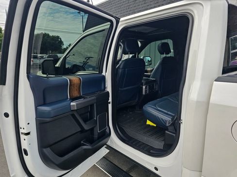 Used 2018 Ford F150 Limited image 16