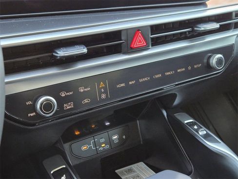 New 2026 Kia Sorento S w/ S Panoramic Sunroof Package FWD image 27