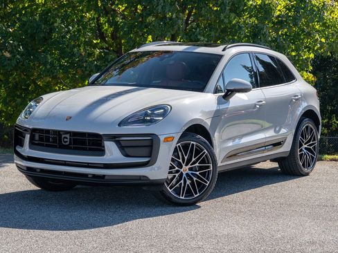New 2026 Porsche Macan image 1