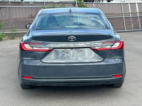 Used 2025 Toyota Camry Hybrid FWD image 6