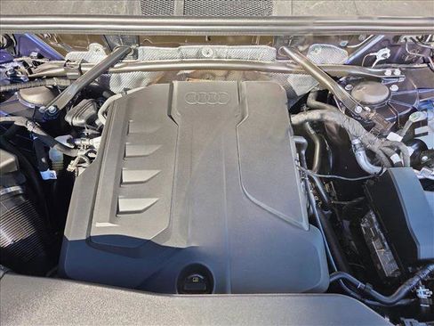 New 2025 Audi Q5 Premium image 16