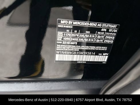 Certified 2025 Mercedes-Benz GLB 250 image 31