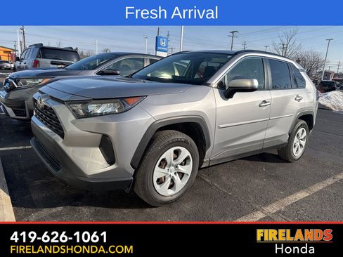 Used 2020 Toyota RAV4 LE image 2