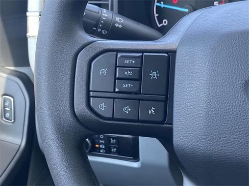 New 2025 Ford F550 4x4 Regular Cab Super Duty image 13