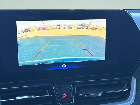 Used 2025 Chevrolet TrailBlazer LT AWD/4WD image 17