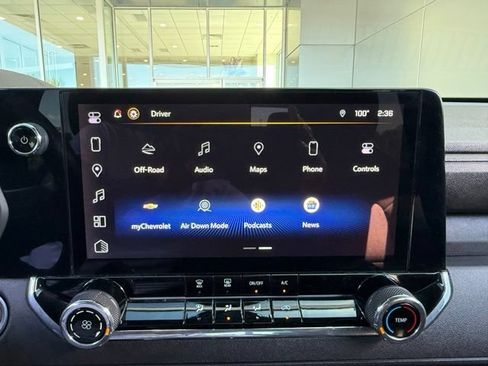 Used 2024 Chevrolet Colorado Trail Boss AWD/4WD image 27
