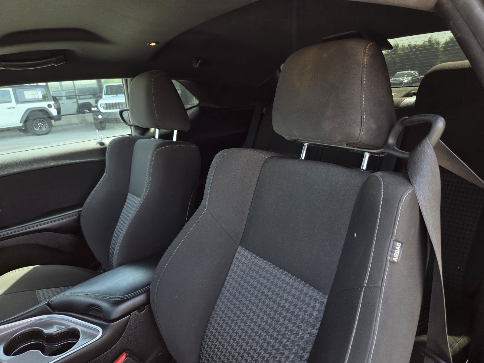 Used 2022 Dodge Challenger GT RWD image 8