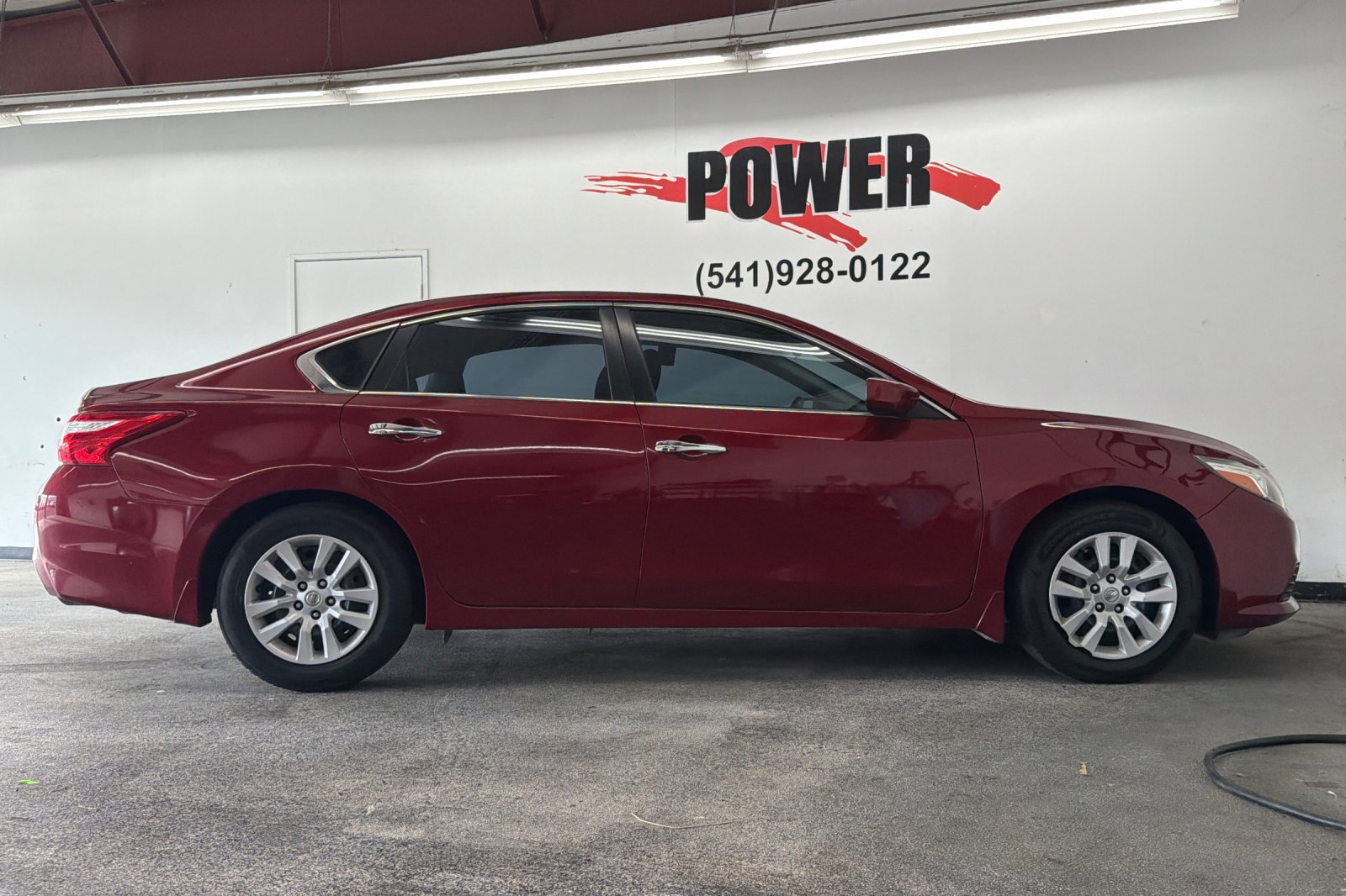 Used 2017 Nissan Altima 2.5 S w/ Power Driver Seat Package FWD image 2