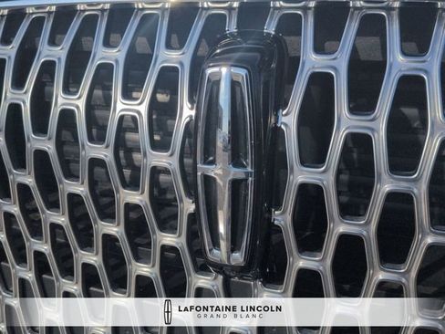 Certified 2025 Lincoln Corsair Premiere w/ Equipment Group 101A image 9