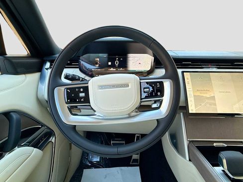 New 2026 Land Rover Range Rover Long Wheelbase SE AWD/4WD image 11