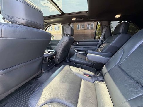 Used 2023 Toyota Sequoia Platinum AWD/4WD image 19
