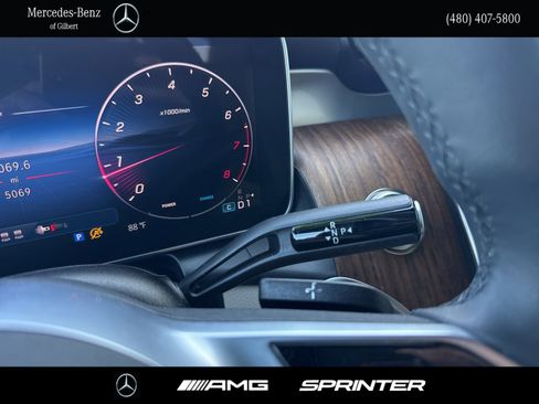 Certified 2025 Mercedes-Benz GLC 300 image 30