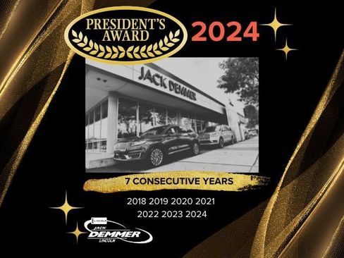 Used 2024 Lincoln Corsair AWD w/ Equipment Group 101A image 2