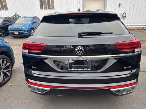 Used 2022 Volkswagen Atlas Cross Sport SEL R-Line image 5