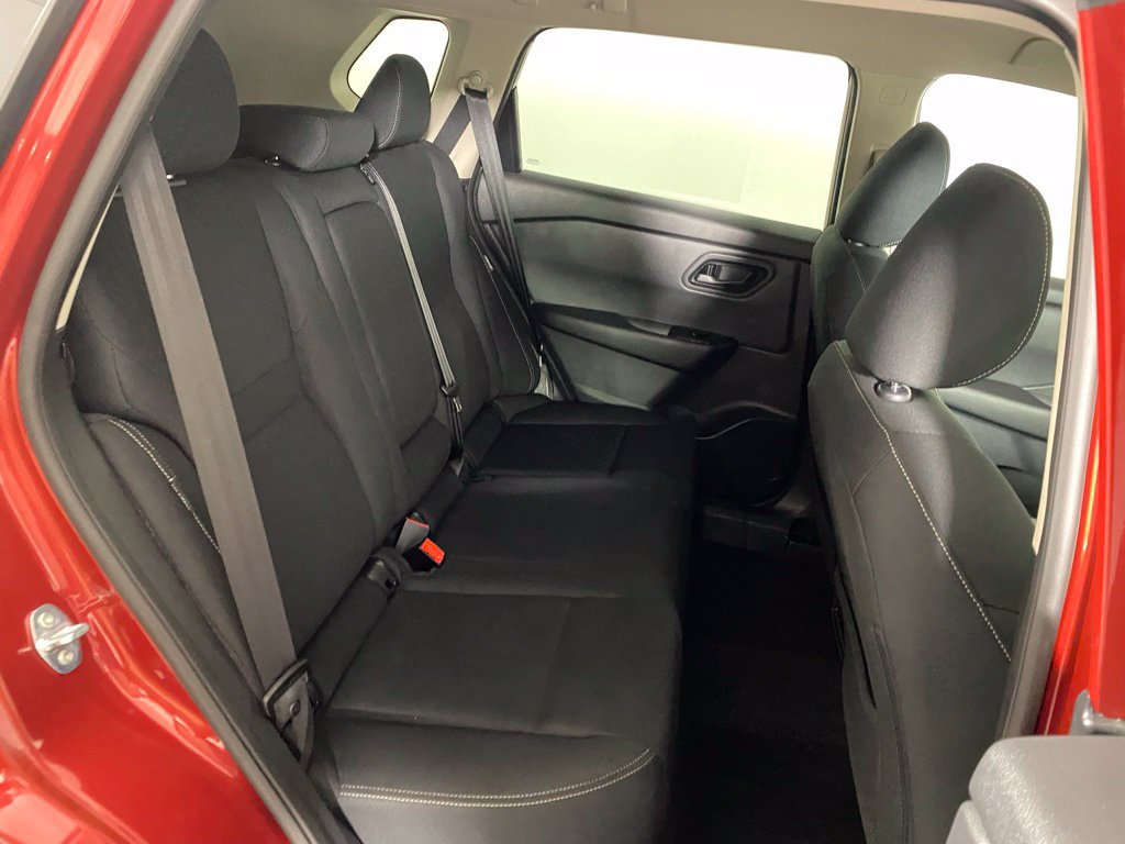 Used 2025 Nissan Rogue S AWD/4WD image 28