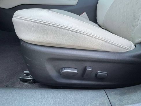 Used 2025 Nissan Altima 2.5 SL FWD image 16