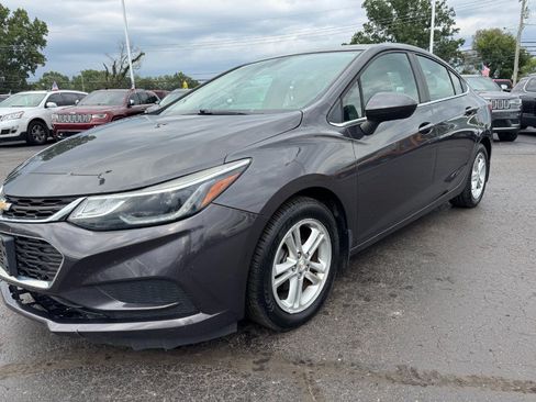 Used 2016 Chevrolet Cruze LT w/ Convenience Package FWD image 9