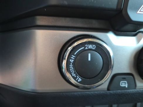 Used 2022 Toyota Tacoma SR image 26