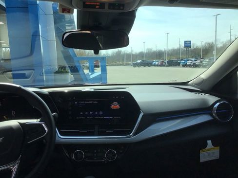 Used 2024 Chevrolet Trax LT w/ Driver Confidence Package image 17