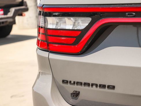 Used 2025 Dodge Durango R/T AWD/4WD image 9