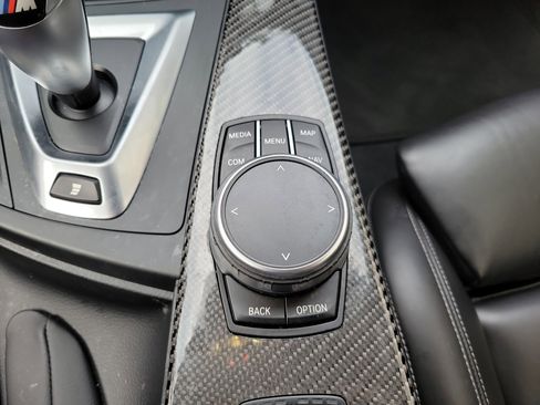 Used 2020 BMW M4 Convertible image 14