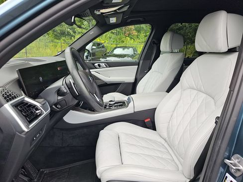 Used 2024 BMW X5 xDrive40i w/ Executive Package AWD/4WD image 10