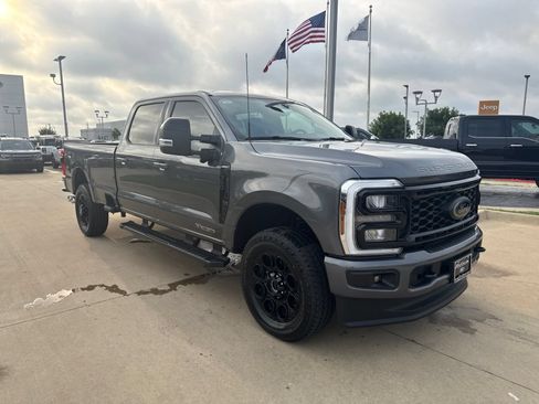 New 2026 Ford F350 Lariat w/ Black Appearance Package AWD/4WD image 8