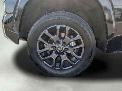 Used 2024 Toyota Tundra Platinum image 7