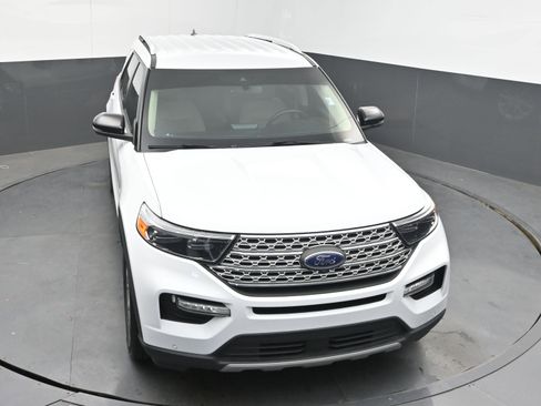Used 2021 Ford Explorer Limited w/ Equipment Group 301A image 32