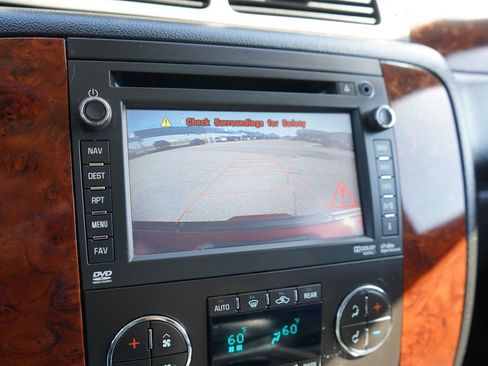 Used 2013 Chevrolet Tahoe LT image 35