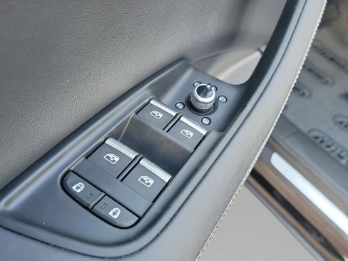 Used 2025 Audi Q7 3.0T Premium Plus image 19