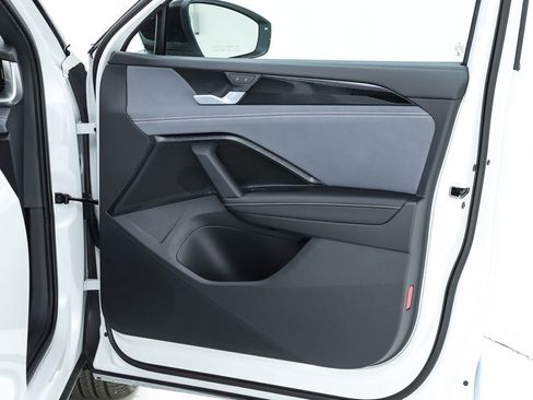 New 2026 Volkswagen Tiguan SE R-Line image 32