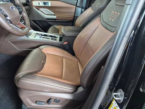 Used 2023 Ford Explorer King Ranch w/ Technology Package RWD image 15