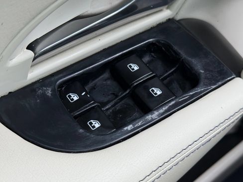 Used 2018 Maserati GranTurismo Sport RWD image 29