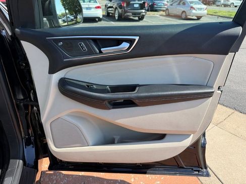 Used 2023 Ford Edge Titanium w/ Cargo Accessory Package AWD/4WD image 21