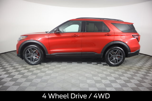 Certified 2025 Ford Explorer ST-Line w/ Premium Package AWD/4WD image 8