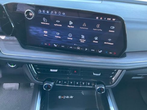 Used 2025 Chevrolet Tahoe LT image 13