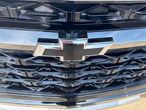 Used 2025 Chevrolet Traverse Z71 w/ Enhanced Driving Package AWD/4WD image 11