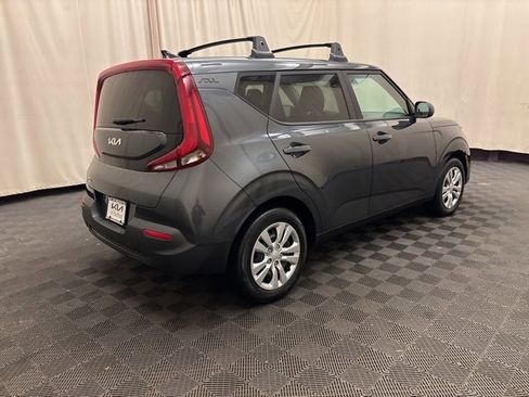 Certified 2022 Kia Soul LX image 5