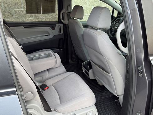 Used 2019 Honda Odyssey EX image 22