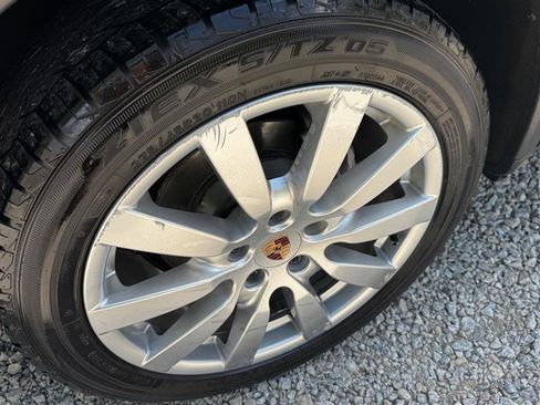 Used 2014 Porsche Cayenne image 18