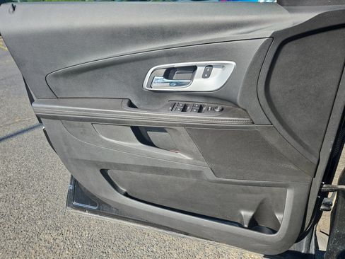 Used 2017 Chevrolet Equinox LT w/ Convenience Package FWD image 26