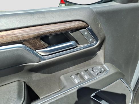 Used 2024 Chevrolet Silverado 1500 LT AWD/4WD image 16
