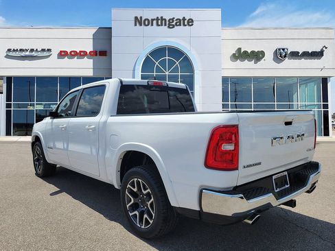 Used 2025 RAM 1500 Laramie AWD/4WD image 3