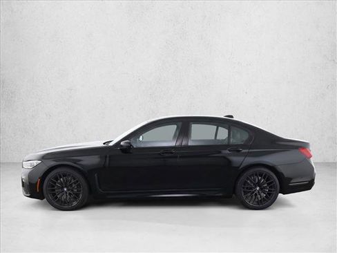 Used 2020 BMW 750i xDrive AWD/4WD image 4