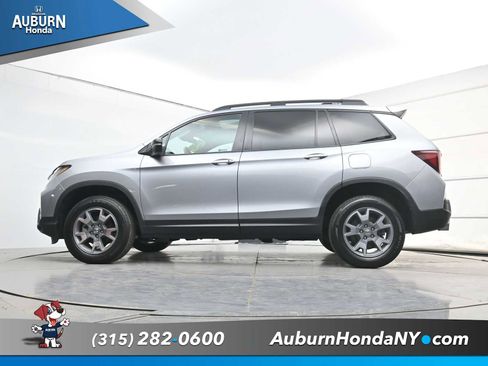Used 2023 Honda Passport TrailSport image 19