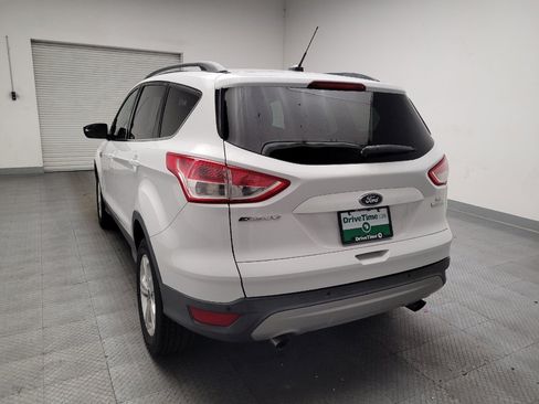Used 2016 Ford Escape SE w/ Equipment Group 201A FWD image 6