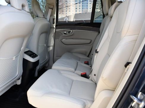 New 2026 Volvo XC90 B6 Ultra w/ Protection Package AWD/4WD image 15