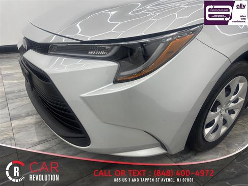 Used 2023 Toyota Corolla LE image 11